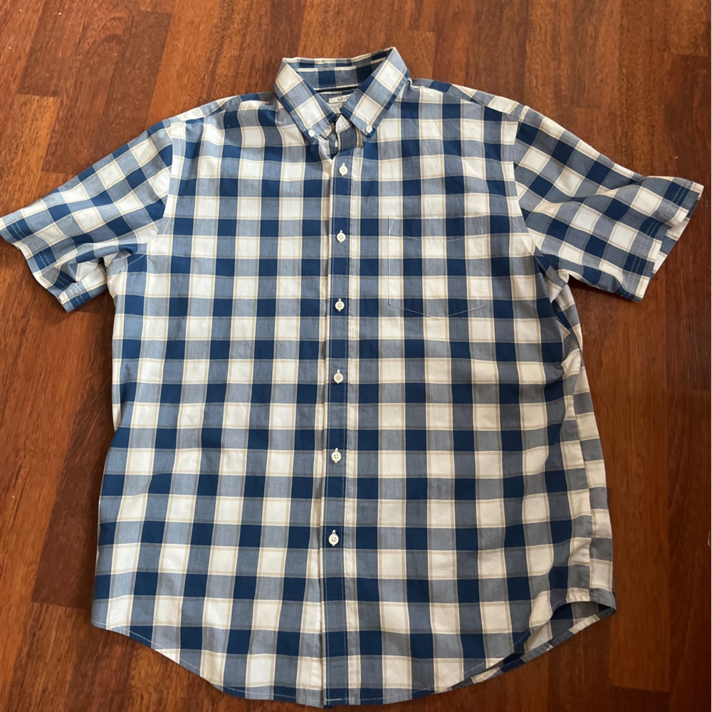 Men’s Large Button down Croft And Barrow Dress Shirt Short Sleeve Blue/w…